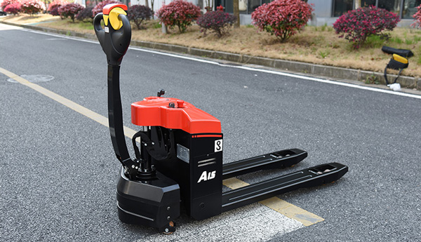 電動(dòng)搬運(yùn)車